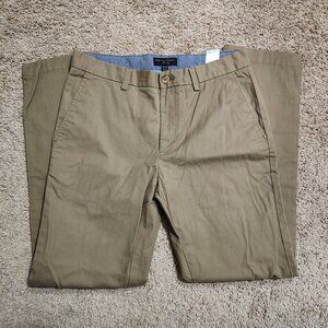 Banana Republic Aiden (Slim Fit) Chino (Men's 32x32) - Khaki